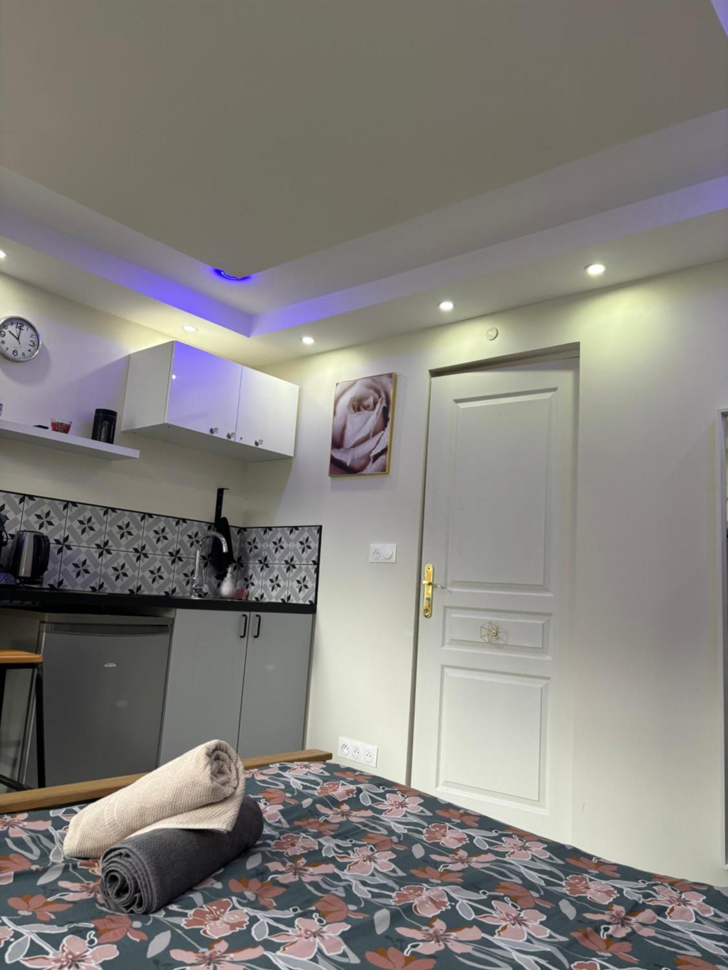 Justcozy Chambre Independante #2 Lille Luaran gambar
